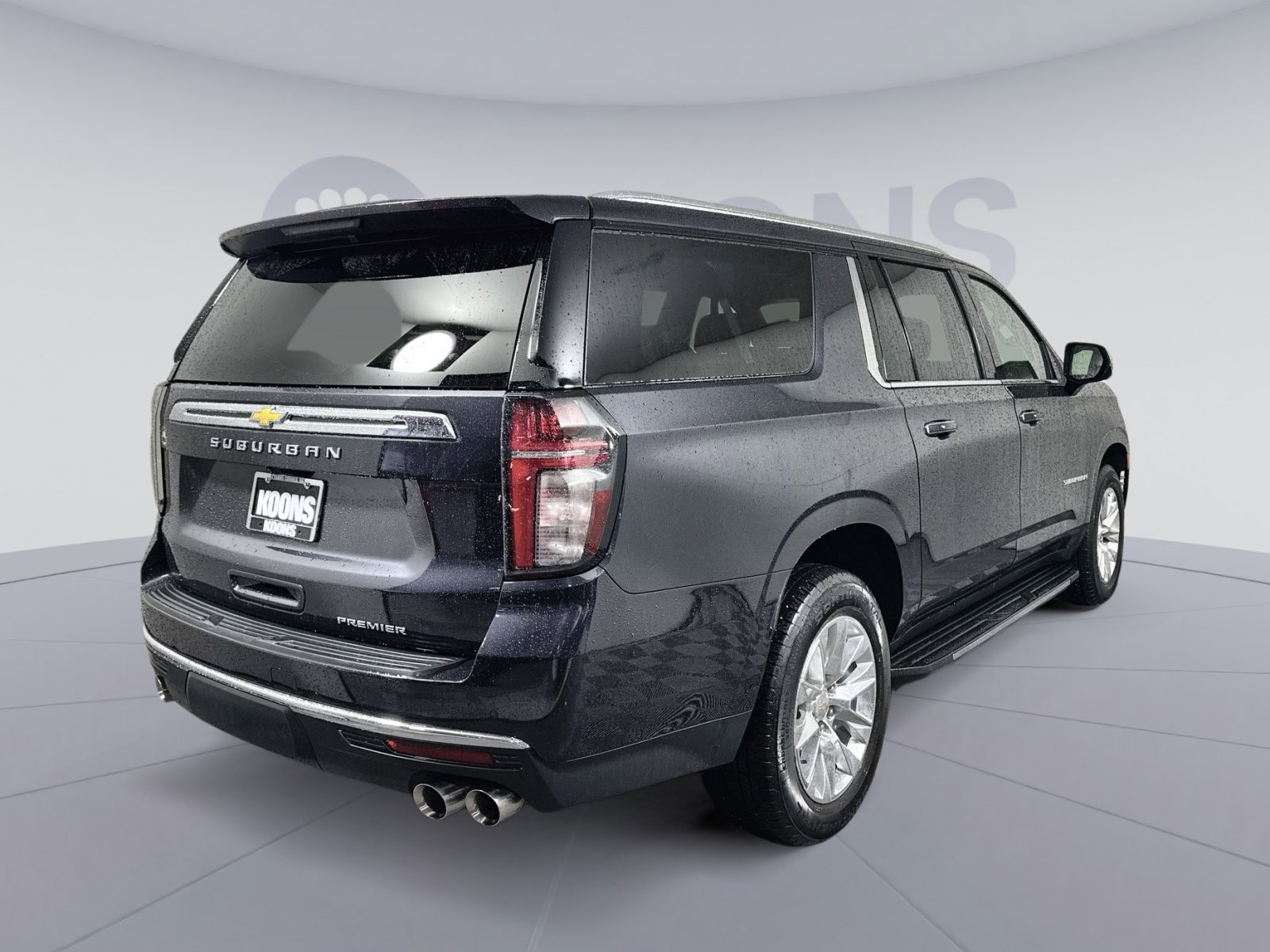 Used 2023 Chevrolet Suburban Premier image 7