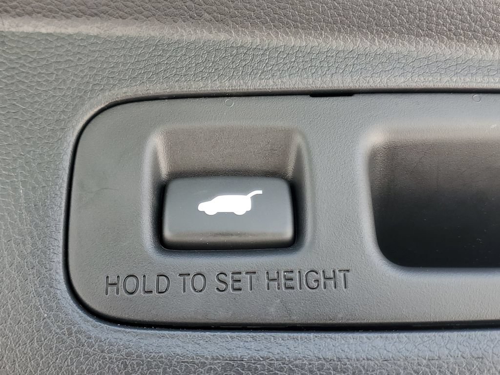 Used 2024 Honda CR-V EX-L image 10