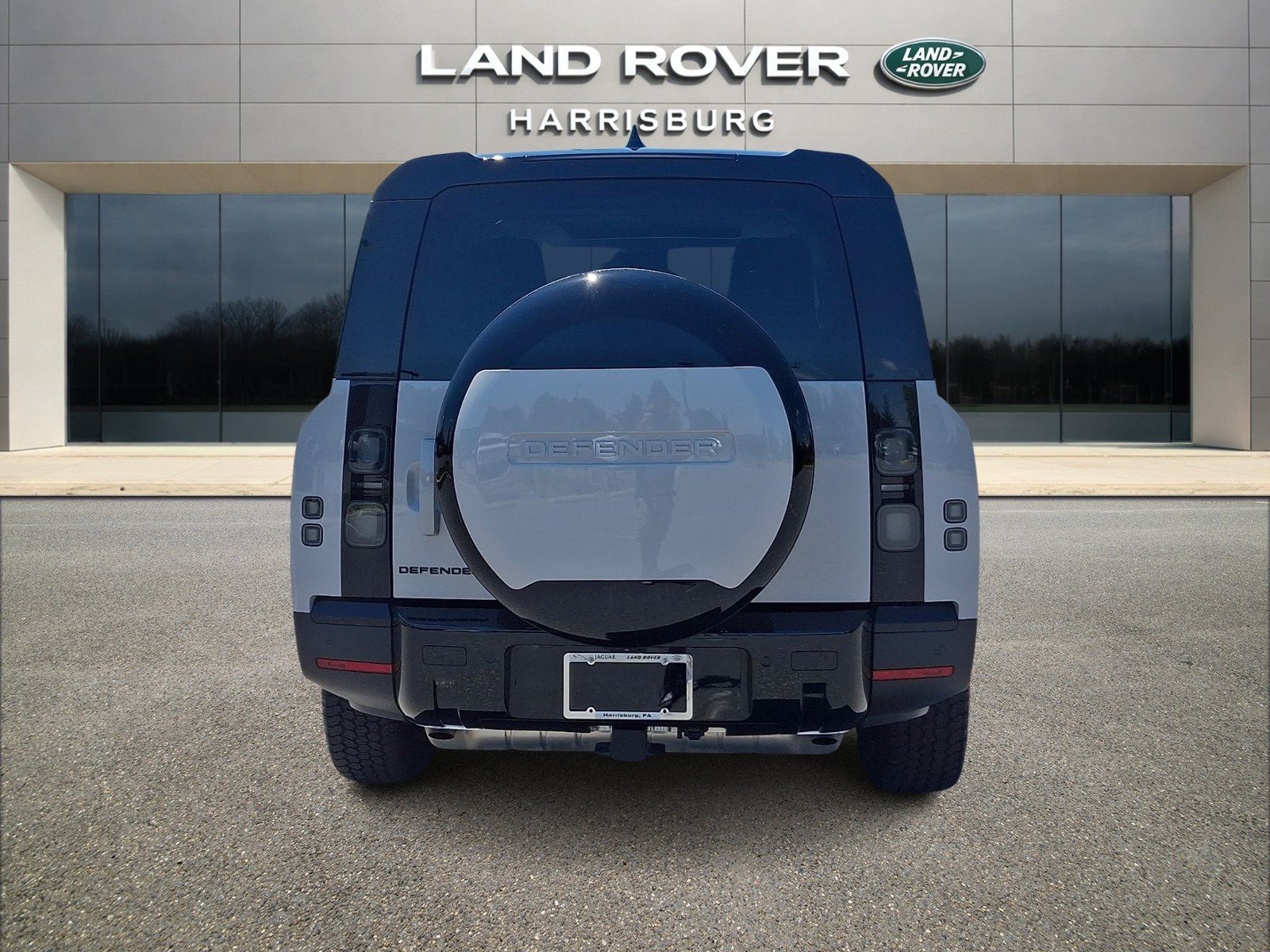 Used 2026 Land Rover Defender 130 S AWD/4WD image 4