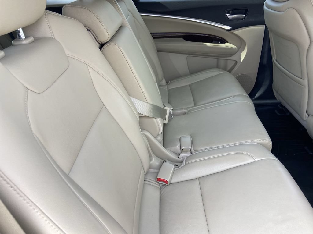 Used 2017 Acura MDX w/ Technology Package AWD/4WD image 24