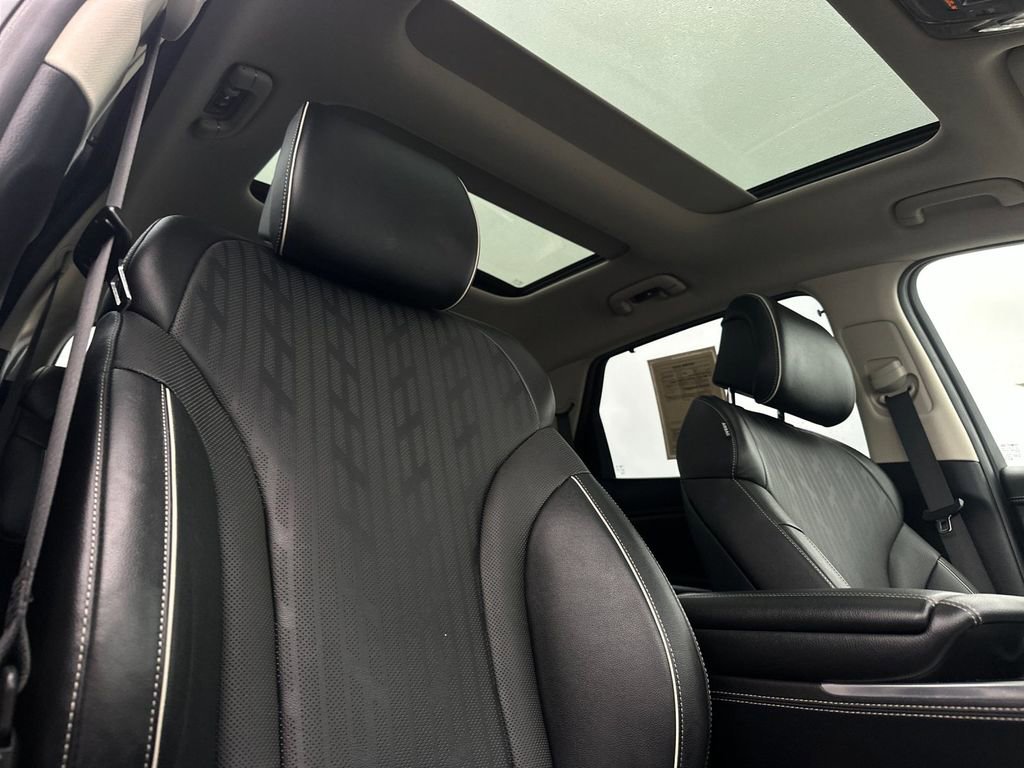 Used 2023 Genesis GV80 2.5T w/ Advanced Package image 18