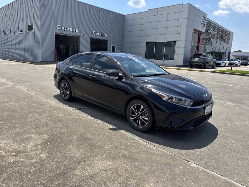 Certified 2023 Kia Forte LXS FWD image 8