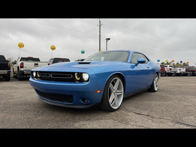 Used 2015 Dodge Challenger R/T Plus RWD image 1