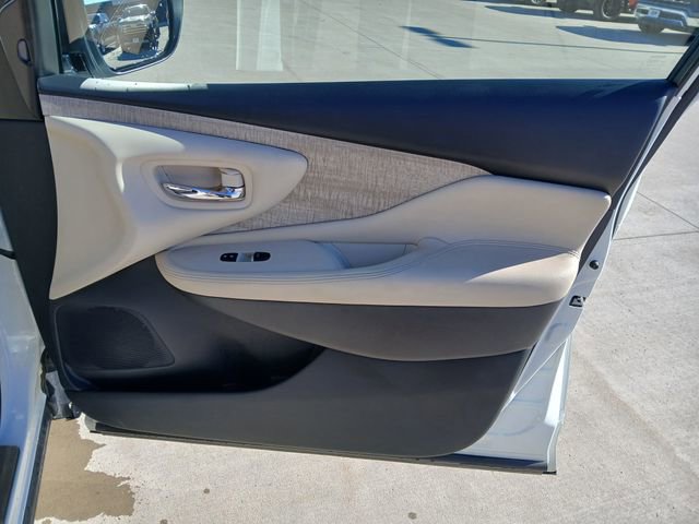Used 2021 Nissan Murano SL w/ SL Moonroof Package image 16