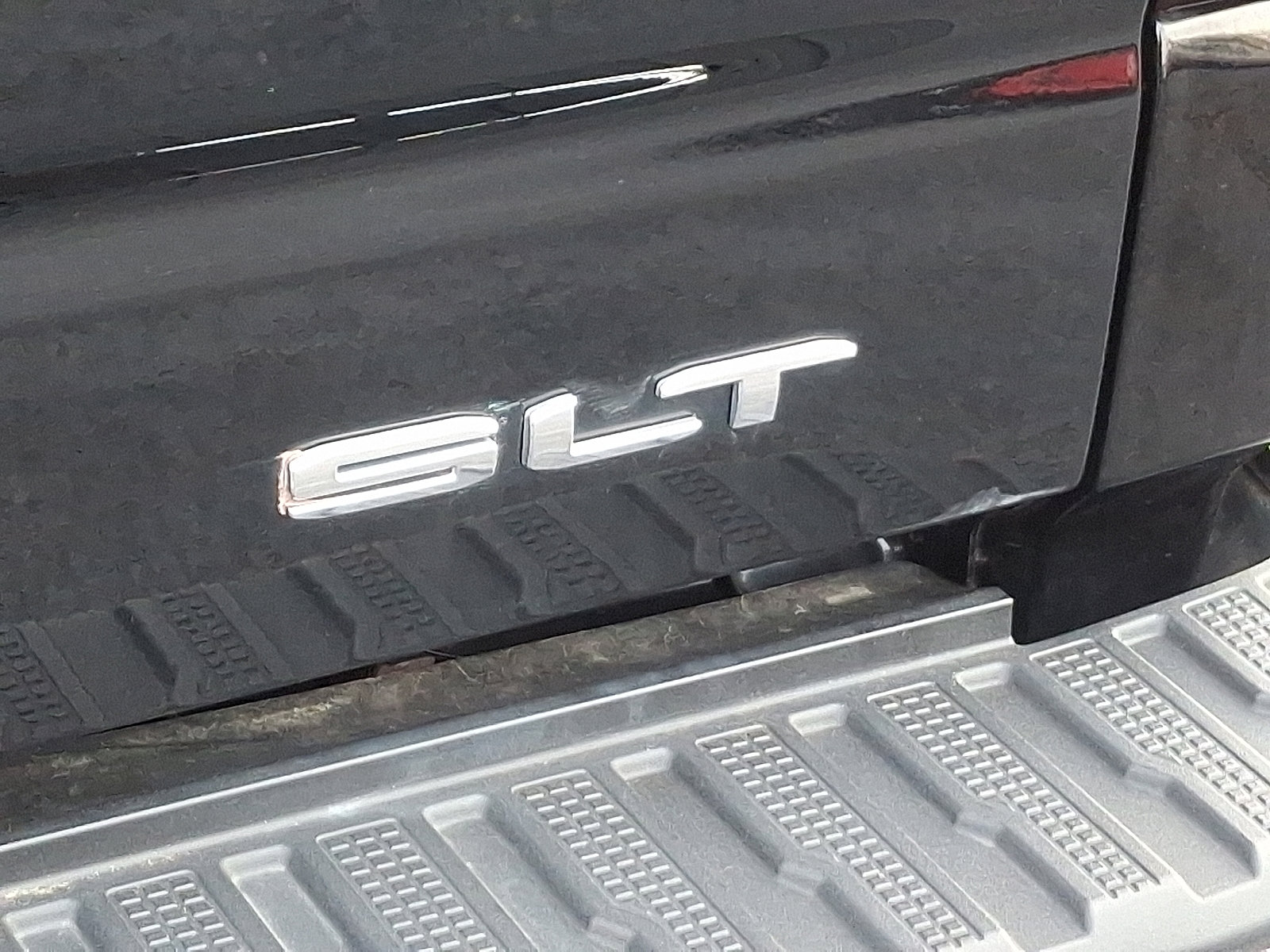 Used 2019 GMC Sierra 1500 SLT image 32