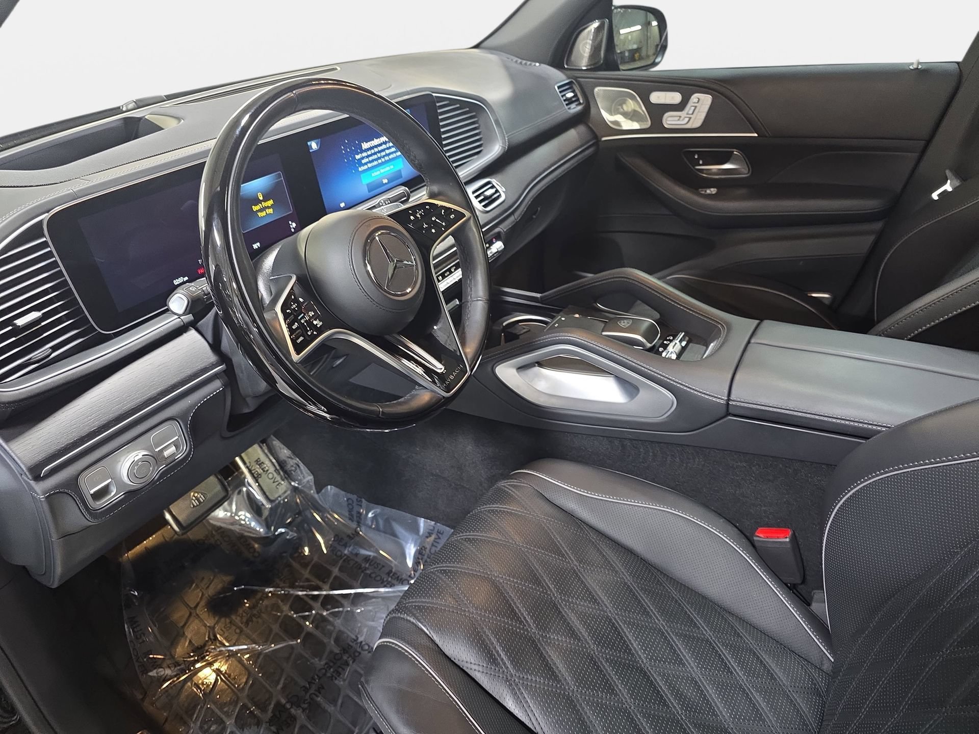 Used 2024 Mercedes-Benz Maybach GLS 600 4MATIC image 16