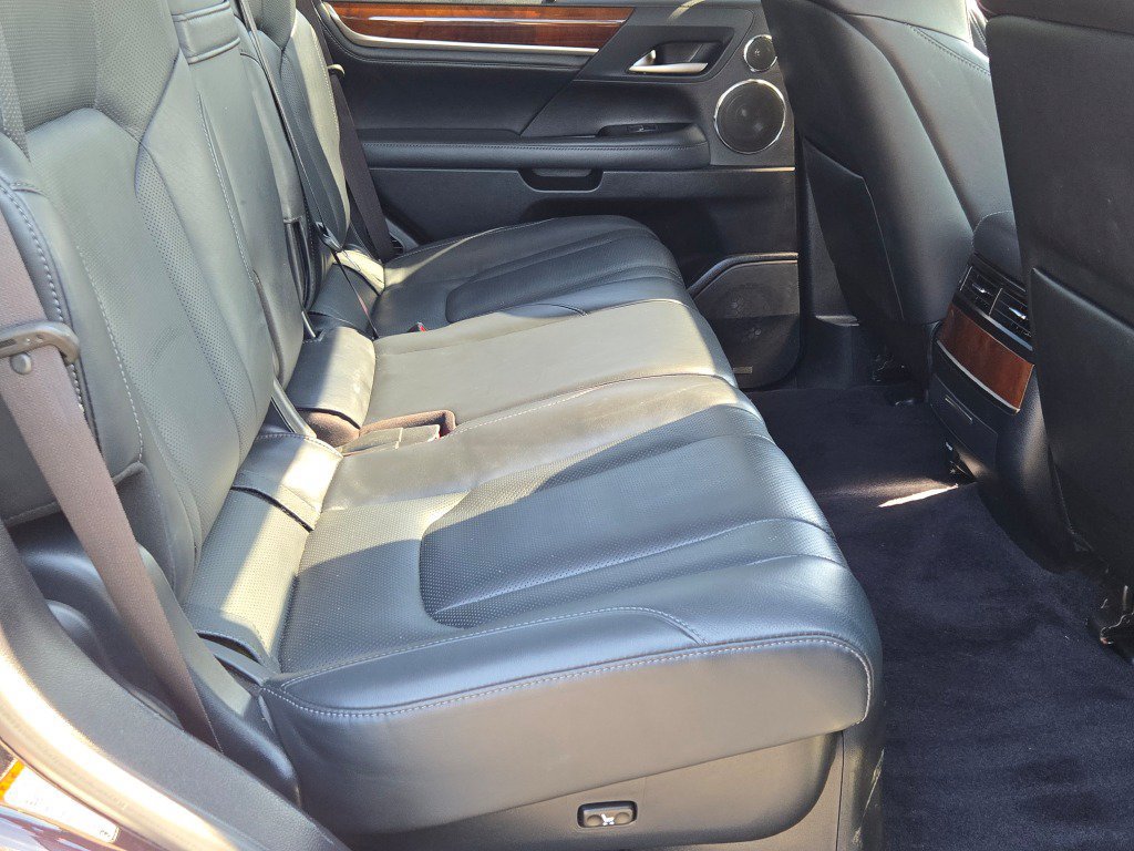Used 2017 Lexus LX 570 4WD image 11