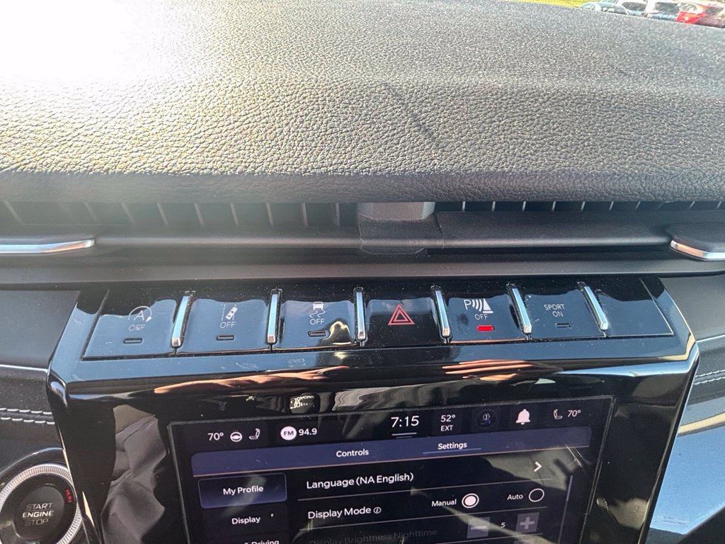 Used 2022 Jeep Grand Cherokee Laredo w/ Luxury Tech Group I AWD/4WD image 21