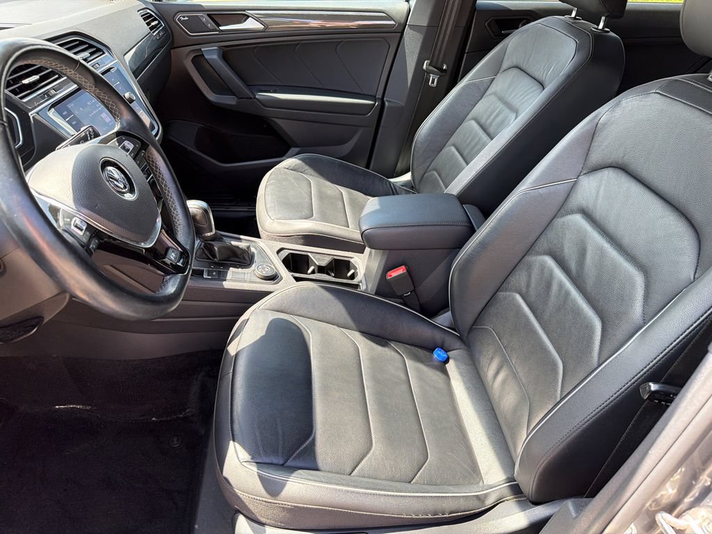 Used 2019 Volkswagen Tiguan SEL Premium R-Line AWD/4WD image 9
