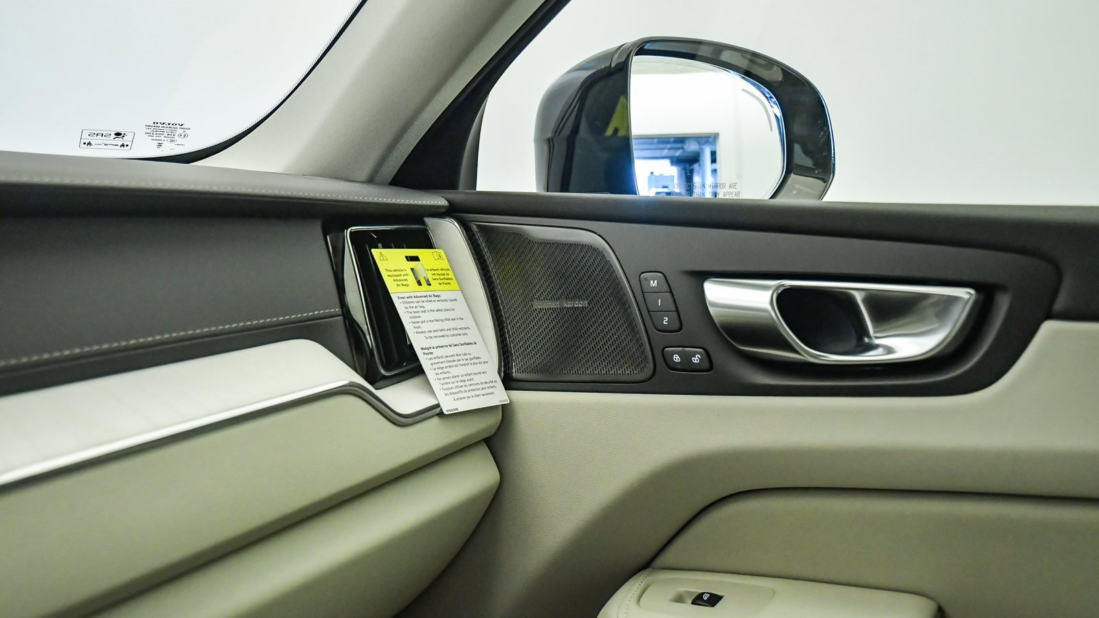 New 2026 Volvo XC60 B5 Ultra w/ Protection Package Premier image 28