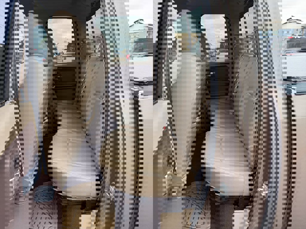 Used 2009 Dodge Ram 1500 Truck Laramie AWD/4WD image 18