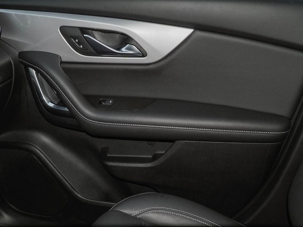 Used 2023 Chevrolet Blazer LT image 25