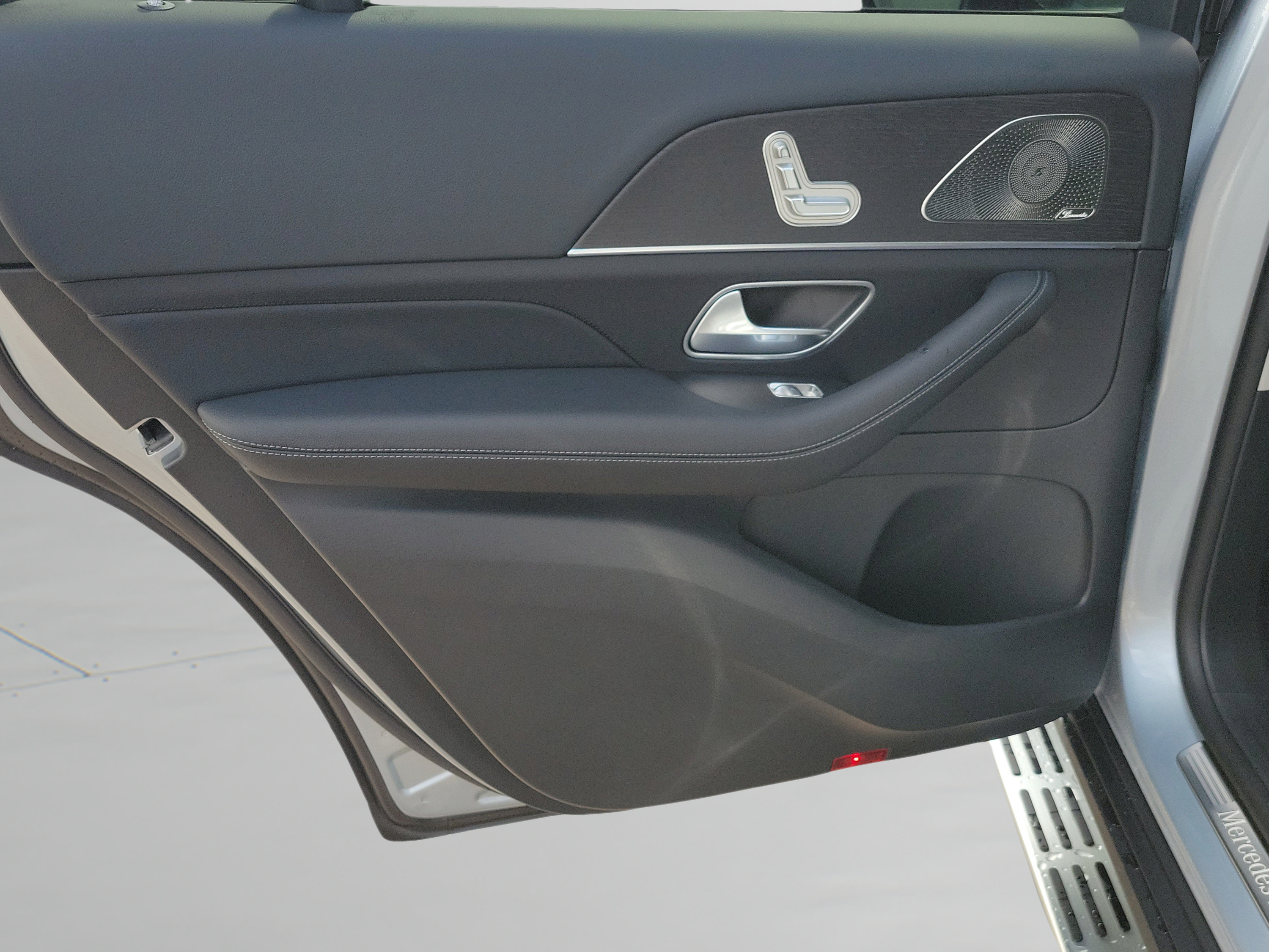 New 2026 Mercedes-Benz GLS 450 4MATIC image 7