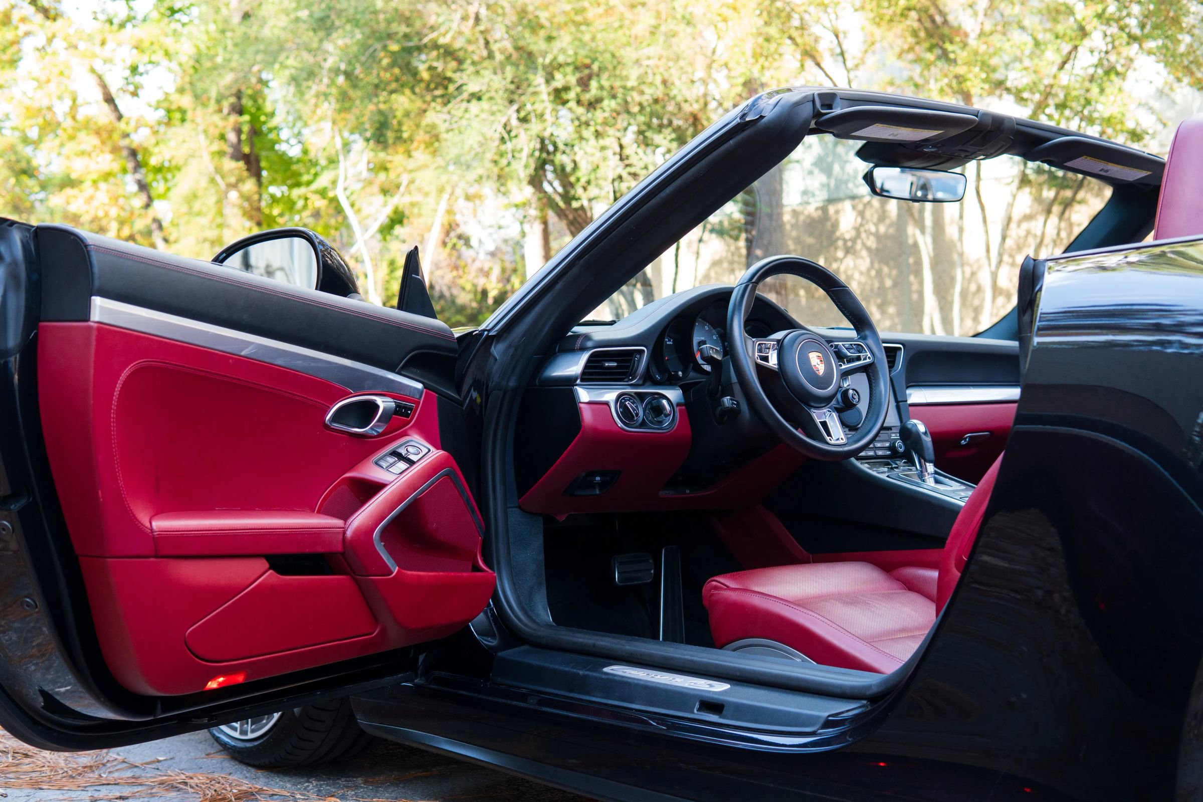 Used 2018 Porsche 911 Carrera 4S image 4