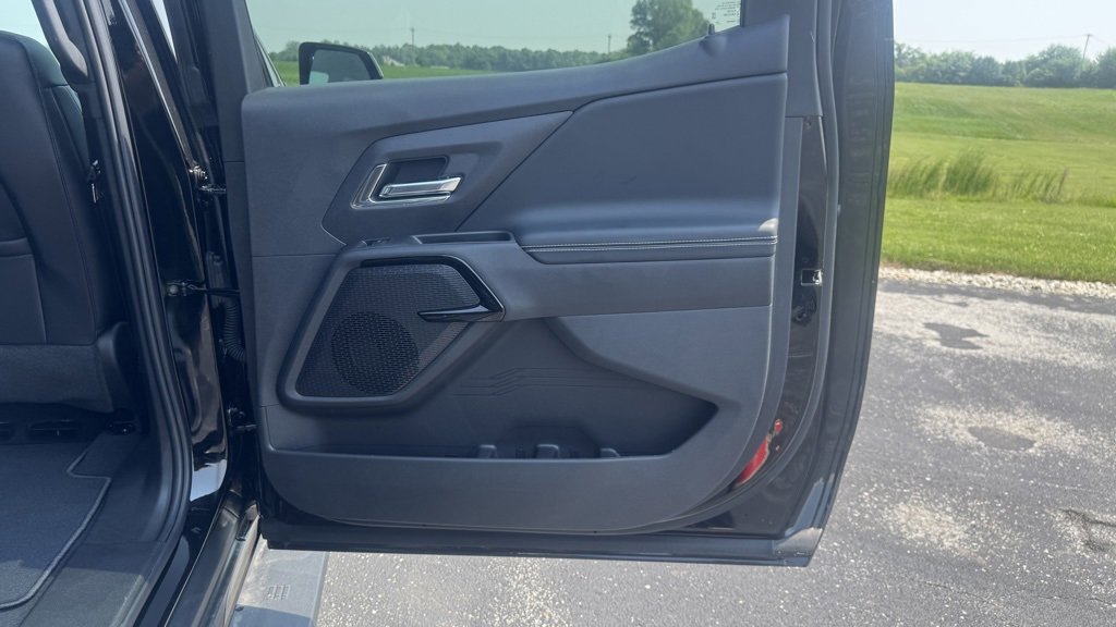 New 2025 Chevrolet Silverado EV LT image 16