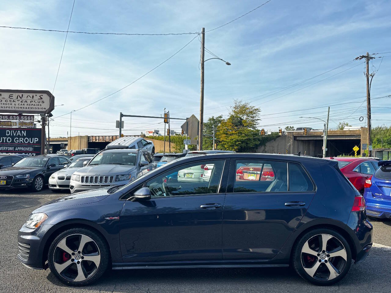 Used 2016 Volkswagen GTI S FWD image 3
