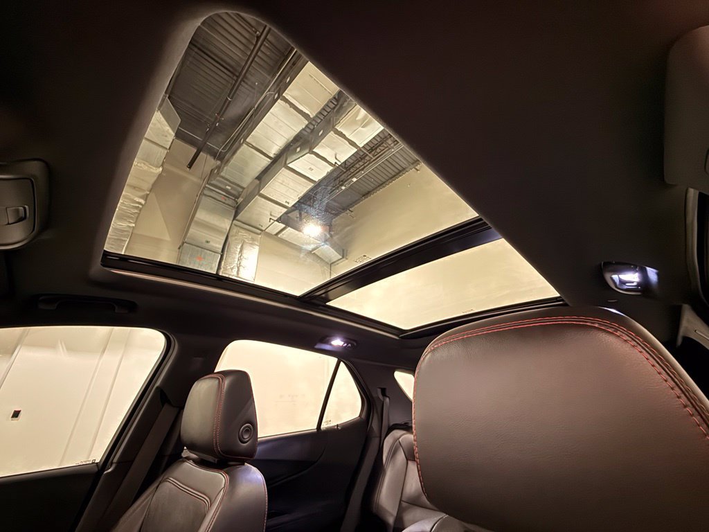 Used 2022 Chevrolet Equinox RS w/ RS Leather Package FWD image 19