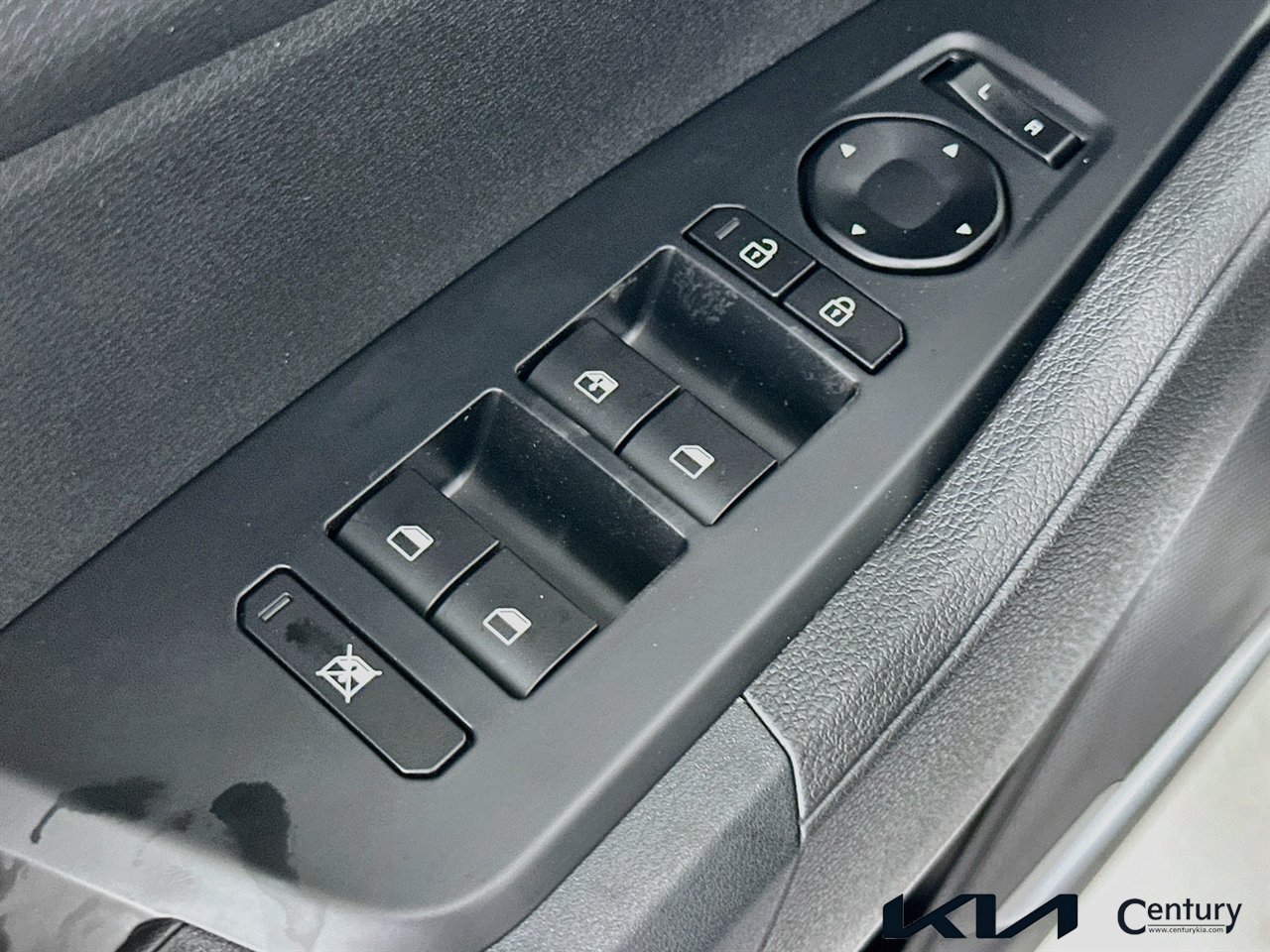 New 2026 Kia Sportage LX w/ LX Convenience Package FWD image 14