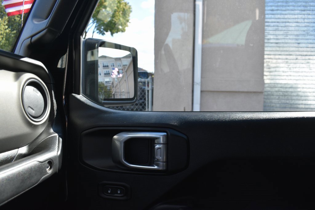 Used 2022 Jeep Gladiator Sport image 20