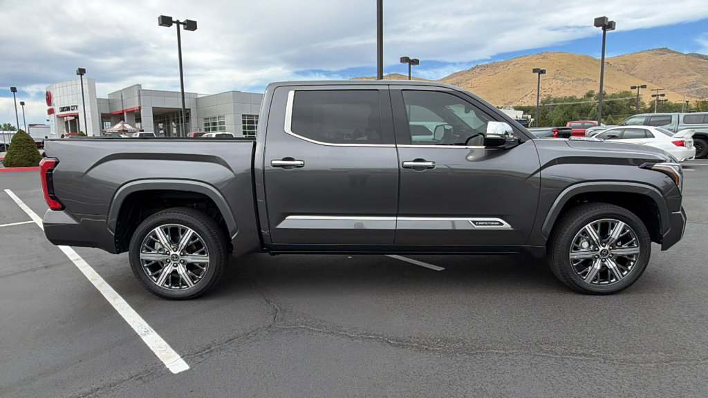 Used 2023 Toyota Tundra Capstone AWD/4WD image 2