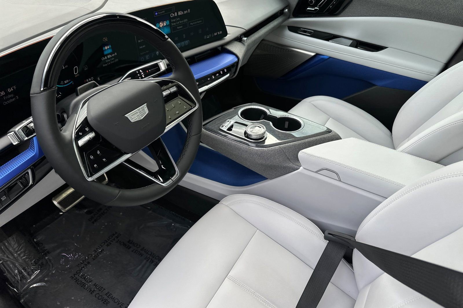 Certified 2025 Cadillac Optiq Luxury 1 image 9
