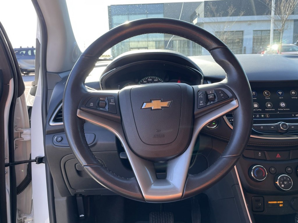 Used 2022 Chevrolet Trax LT w/ Sport Edition image 8