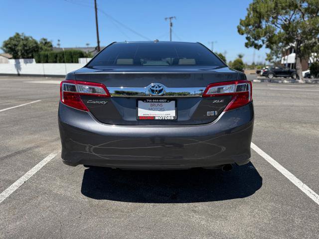Used 2014 Toyota Camry XLE w/ Moonroof Package FWD image 5