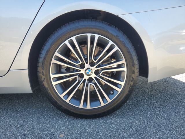 Used 2019 BMW 530i w/ Convenience Package image 9