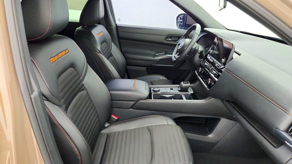 Used 2025 Nissan Pathfinder Rock Creek AWD/4WD image 22