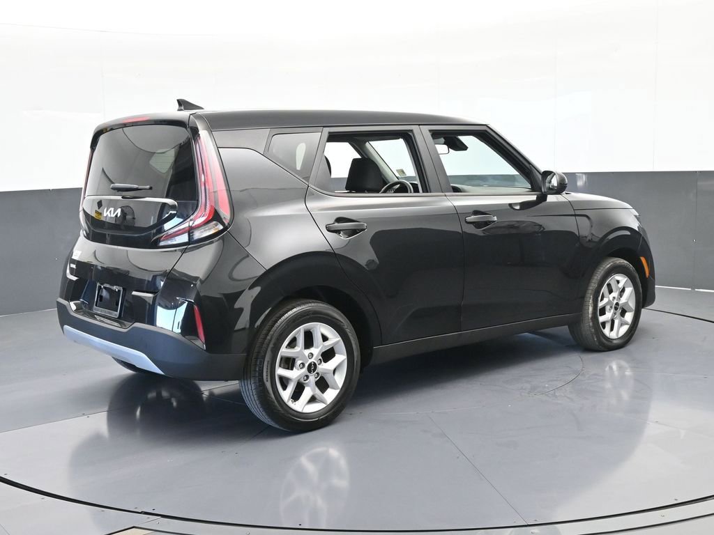 Used 2023 Kia Soul LX w/ Option Group 015 image 6