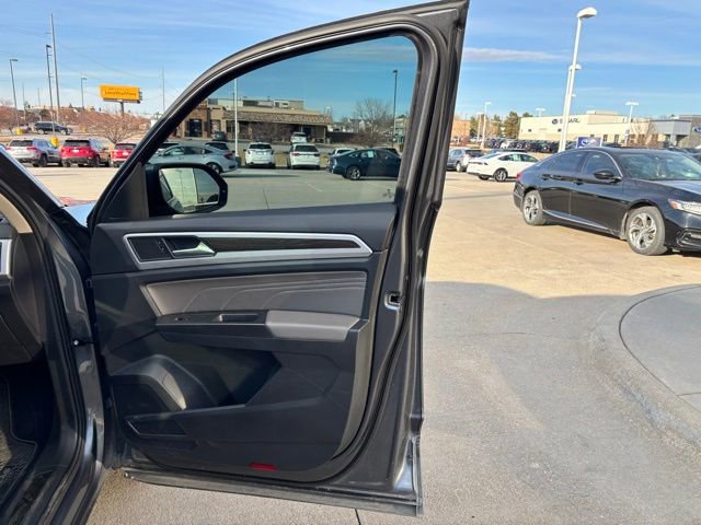 Used 2022 Volkswagen Atlas SE image 23
