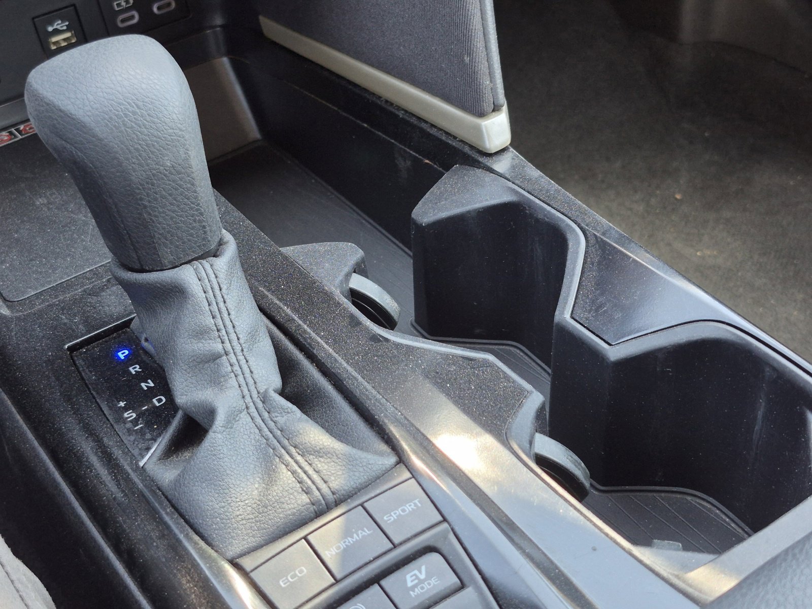 Certified 2025 Toyota Camry LE image 24