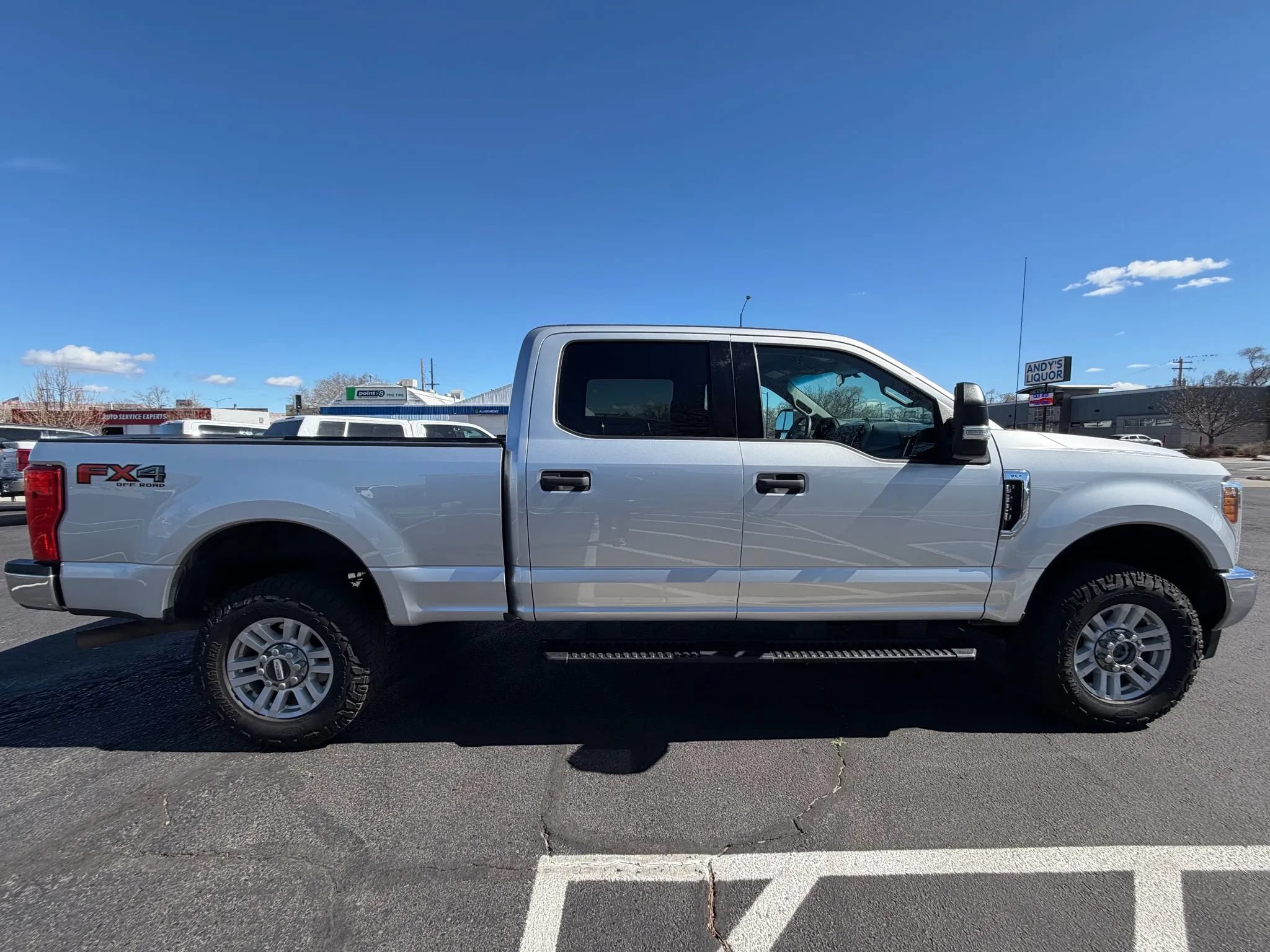 Used 2017 Ford F250 XLT w/ FX4 Off-Road Package AWD/4WD image 5