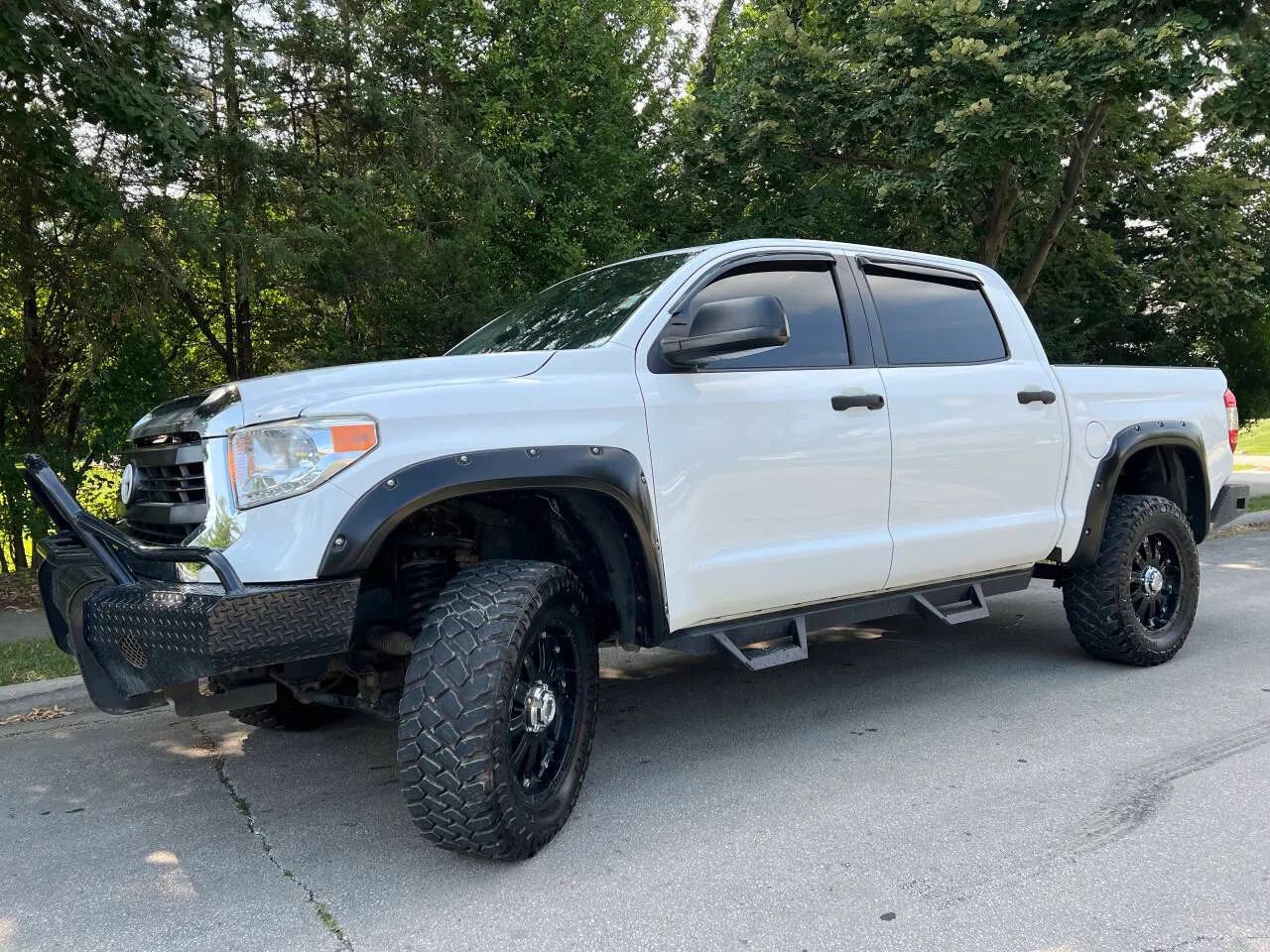 Used 2015 Toyota Tundra SR5 w/ SR5 Upgrade Package image 7