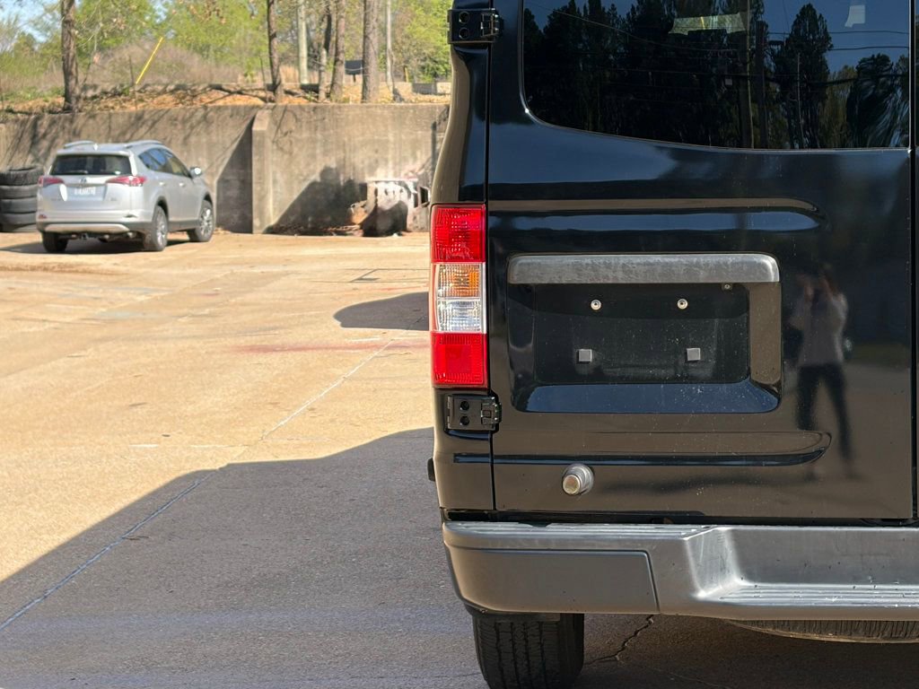 Used 2018 Nissan NV 3500 S image 15