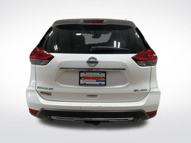 Used 2018 Nissan Rogue SL image 4