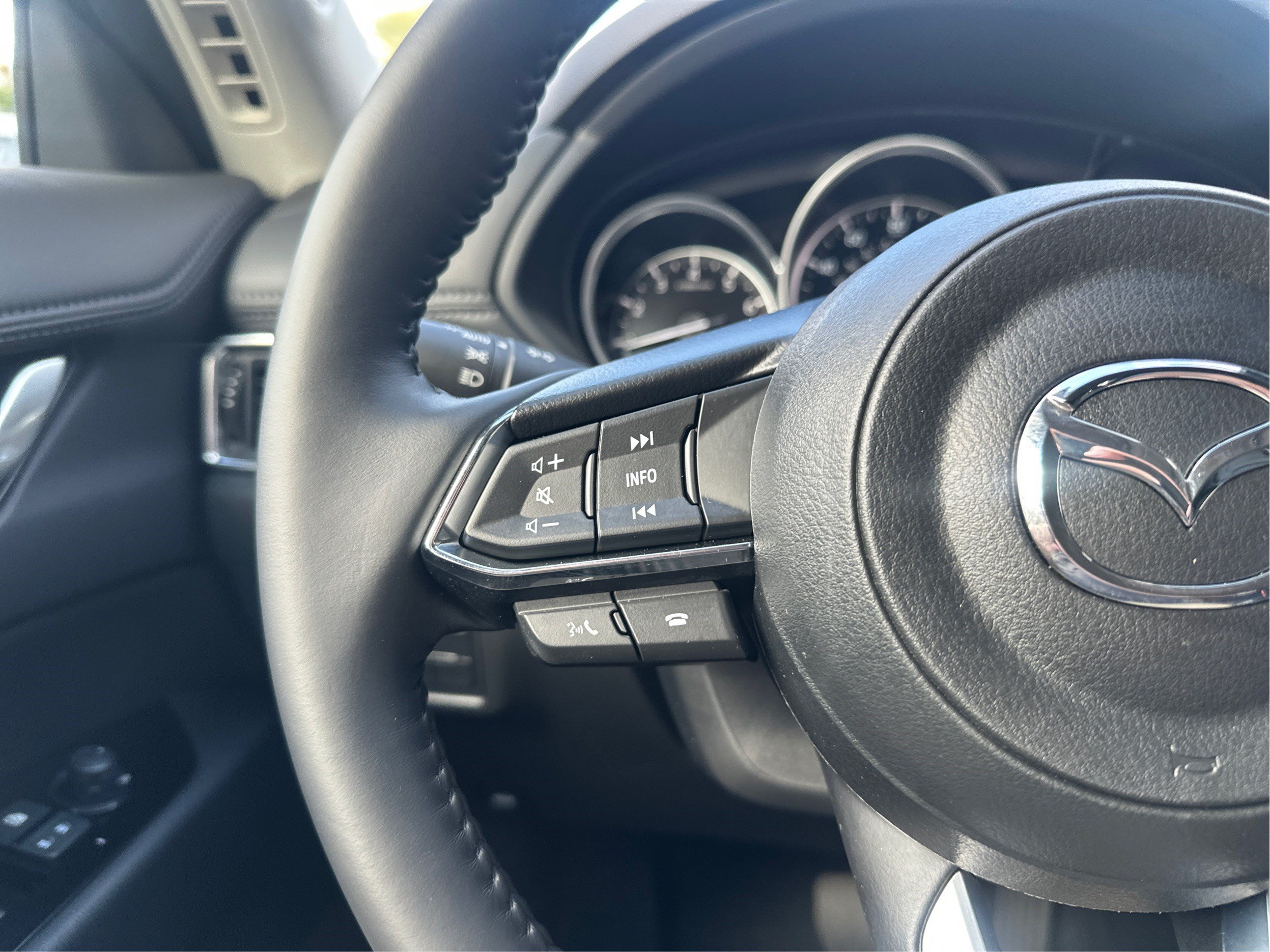 Certified 2025 MAZDA CX-5 AWD 2.5 S w/ Select Package image 32