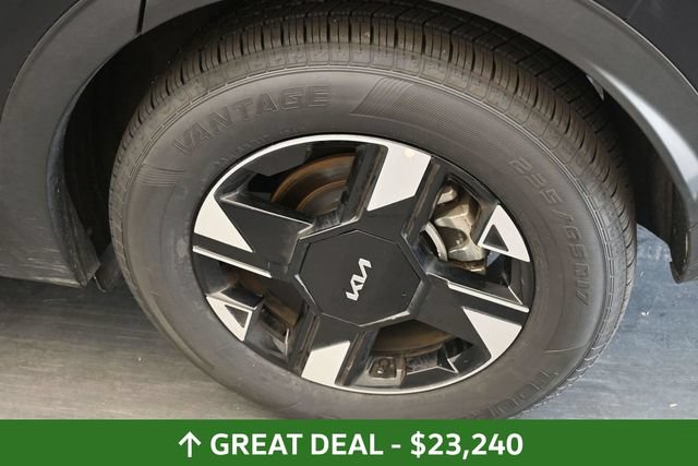 Used 2026 Kia Sportage LX FWD image 13