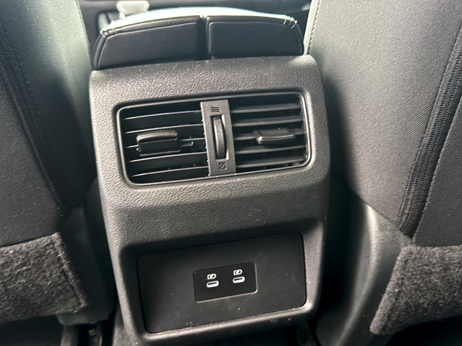 Used 2024 Nissan Rogue SV FWD image 17