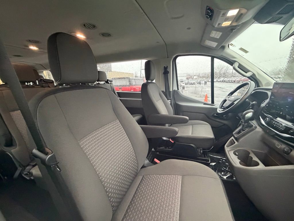 Used 2023 Ford Transit 350 XLT image 15