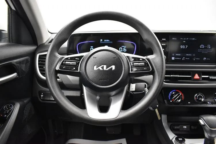 Used 2026 Kia Seltos LX FWD image 20