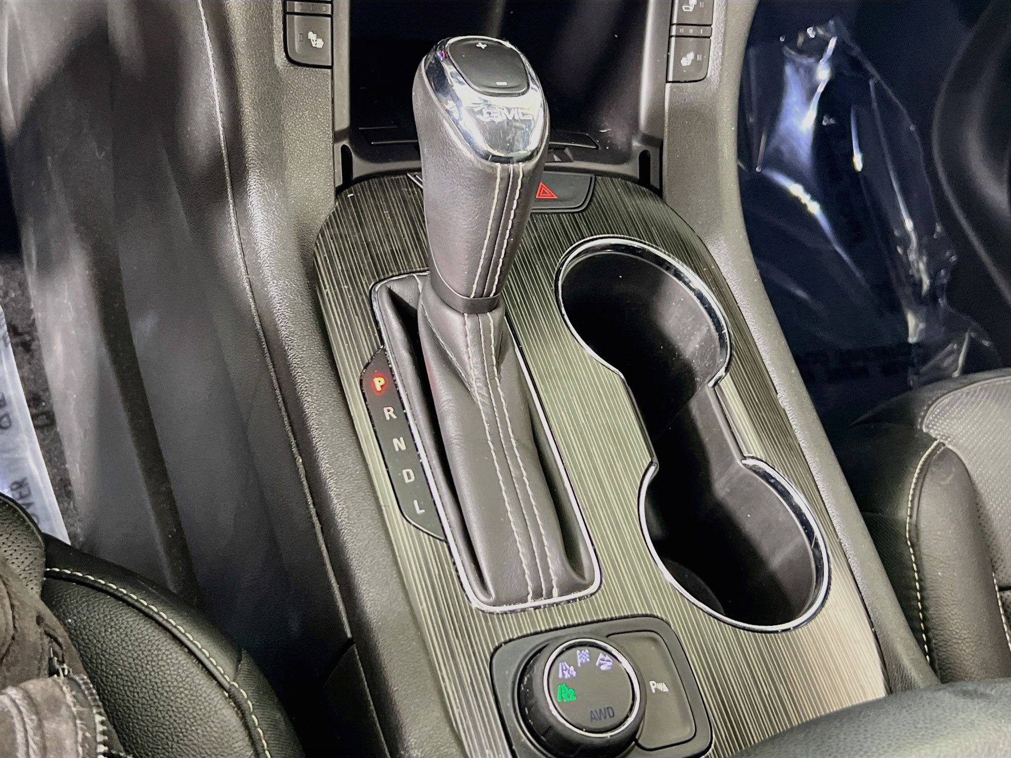 Used 2019 GMC Acadia SLT w/ LPO, Floor Liner Package AWD/4WD image 17