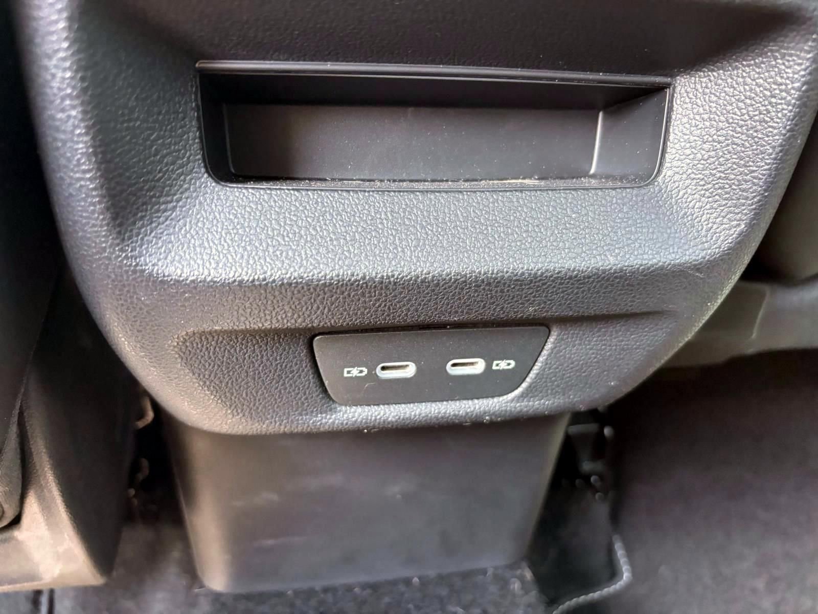 Used 2025 Volkswagen Tiguan SE R-Line AWD/4WD image 33