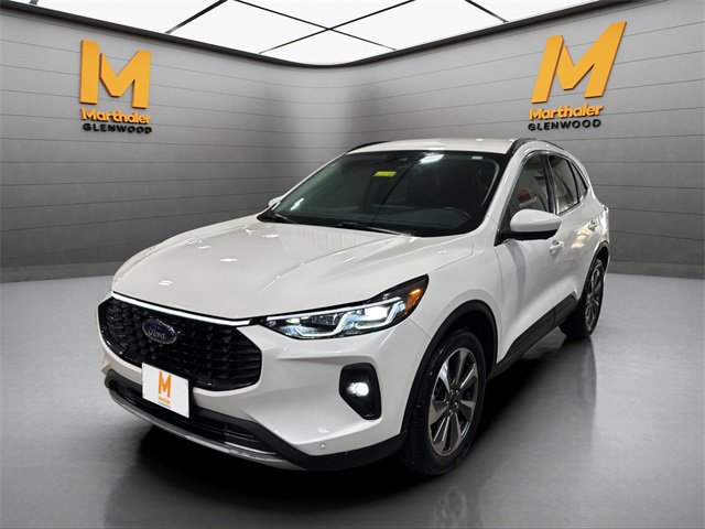 Used 2024 Ford Escape Platinum image 4