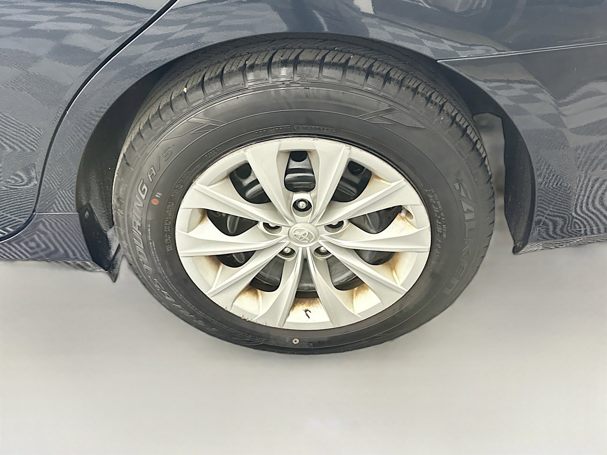 Used 2017 Toyota Camry LE FWD image 11