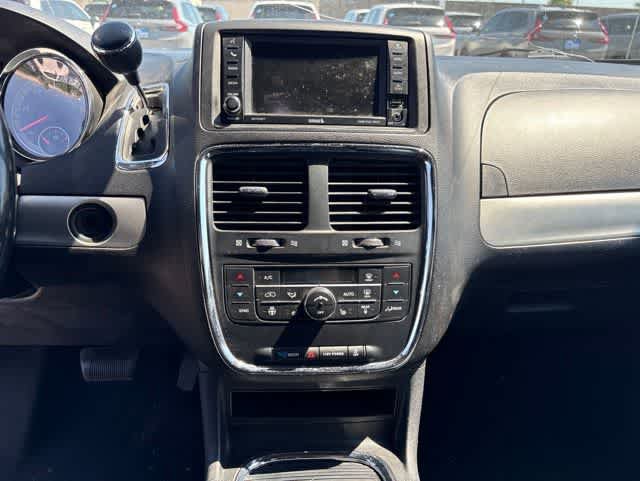 Used 2018 Dodge Grand Caravan GT FWD image 19