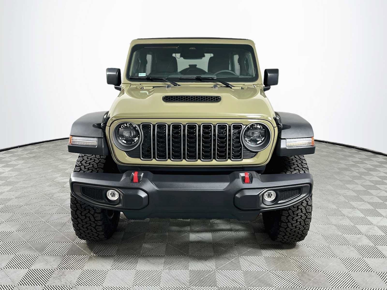 Used 2026 Jeep Wrangler Unlimited Rubicon w/ Safety Group AWD/4WD image 2