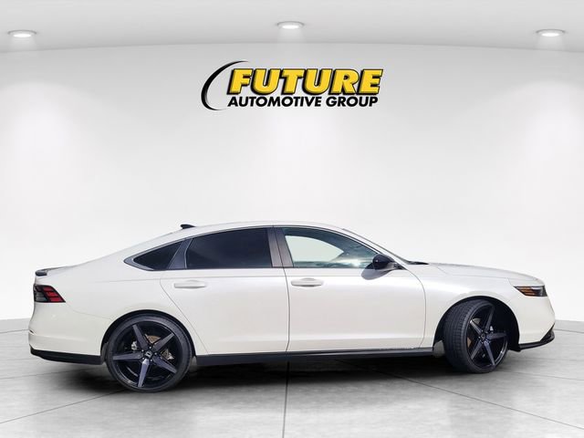 Used 2025 Honda Accord Sport image 3