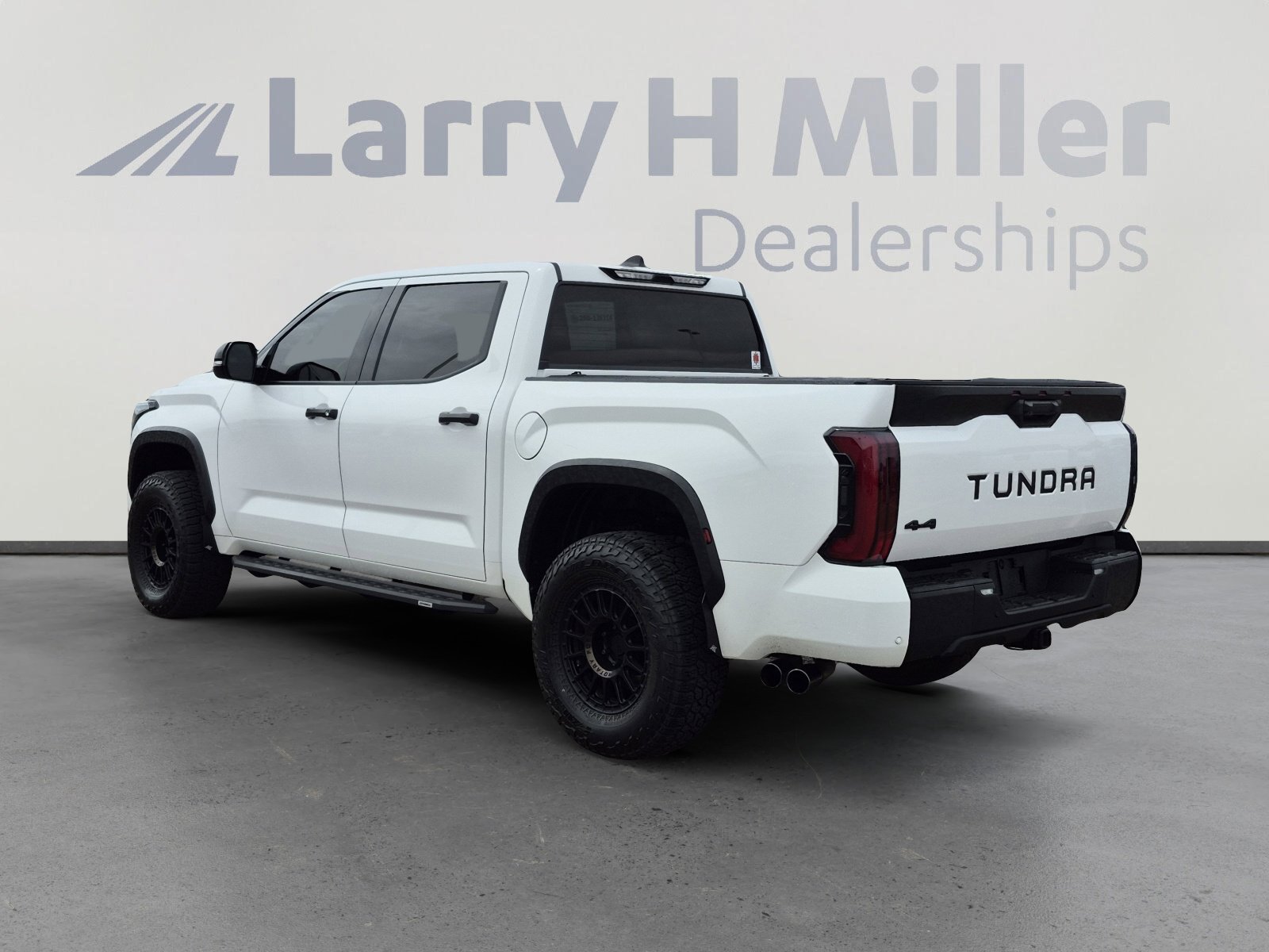 Used 2022 Toyota Tundra Limited image 3