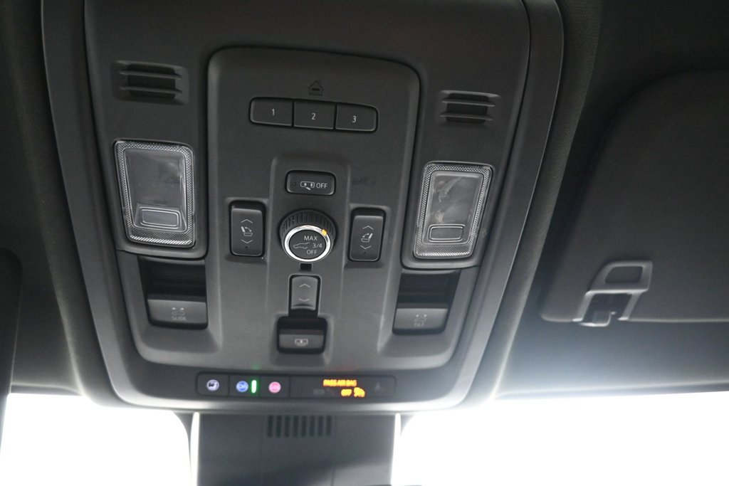 Used 2023 GMC Yukon Denali AWD/4WD image 16